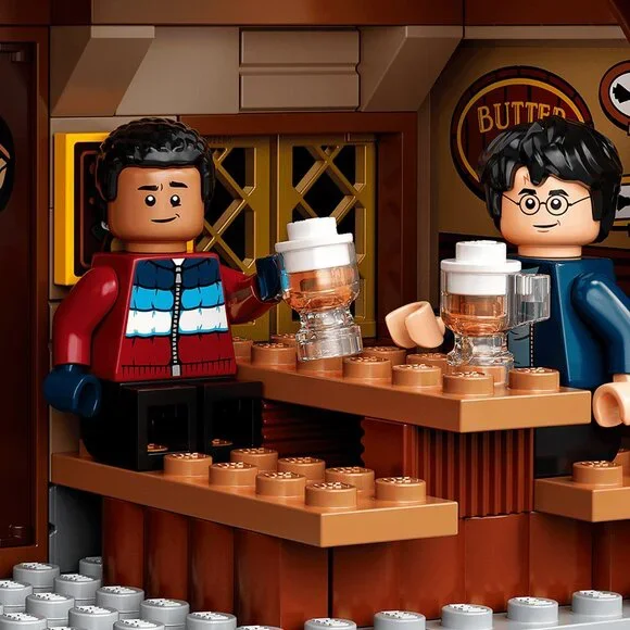 New Lego Harry Potter Hogsmeade Village Visit Retired Collectible Set 76388 - Picture 11 of 13